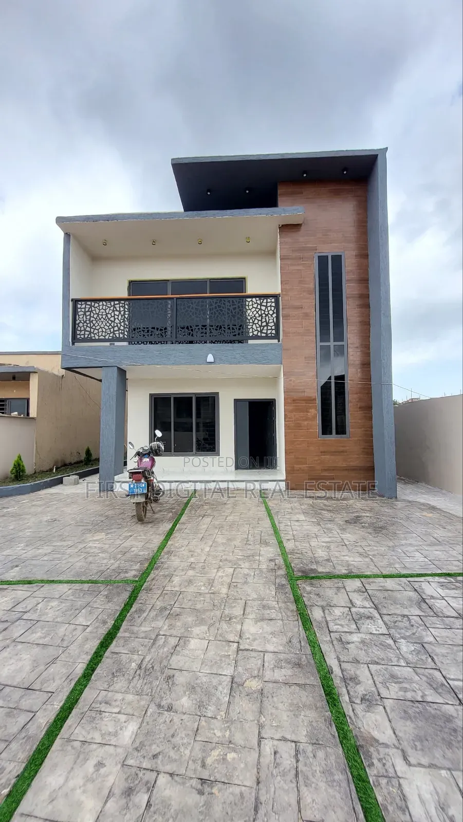 Swimming Pool 3 Bedroom for Sale at Bontianor Hills in Accra Metropolitan