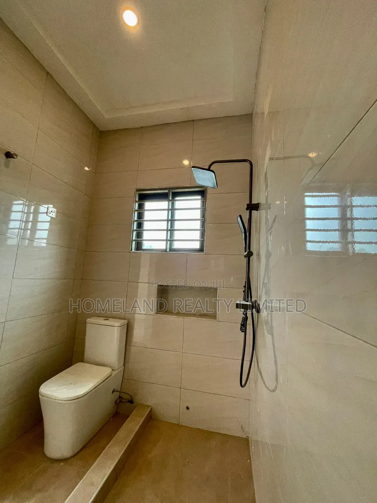 4bdrm Duplex in Kwabenya, Ga East Municipal for sale in Ga East Municipal