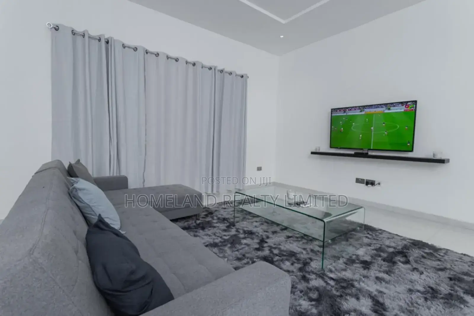 4bdrm Duplex in Papafio Hills Road for sale in Accra Metropolitan