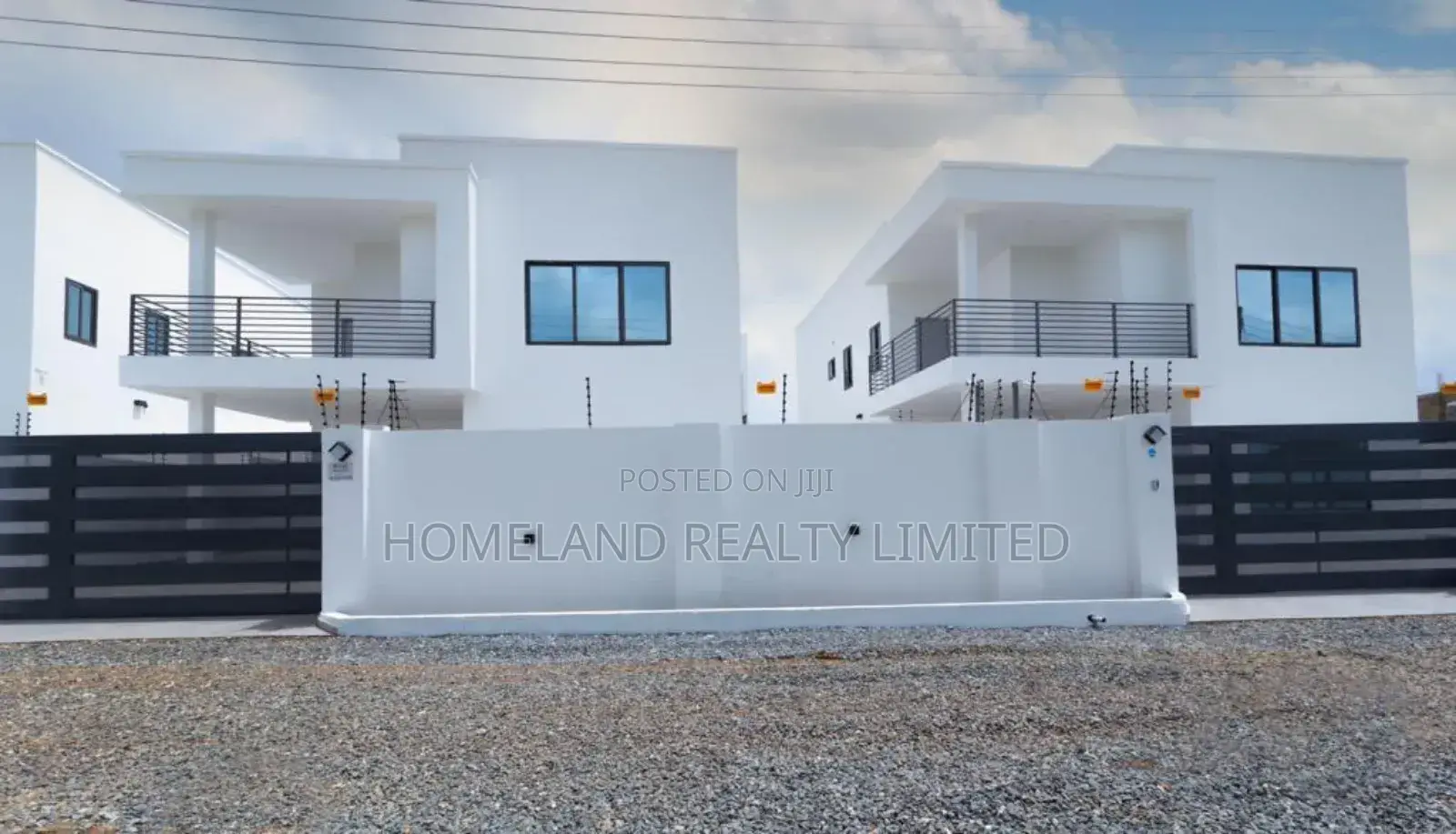 4bdrm Duplex in Papafio Hills Road for sale in Accra Metropolitan