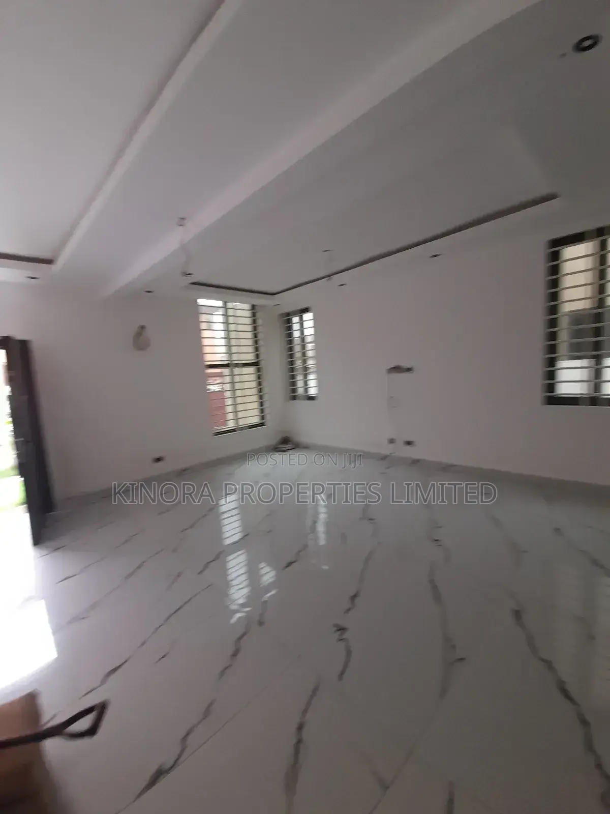 4bdrm Duplex in Hatso, Haatso for sale in Haatso