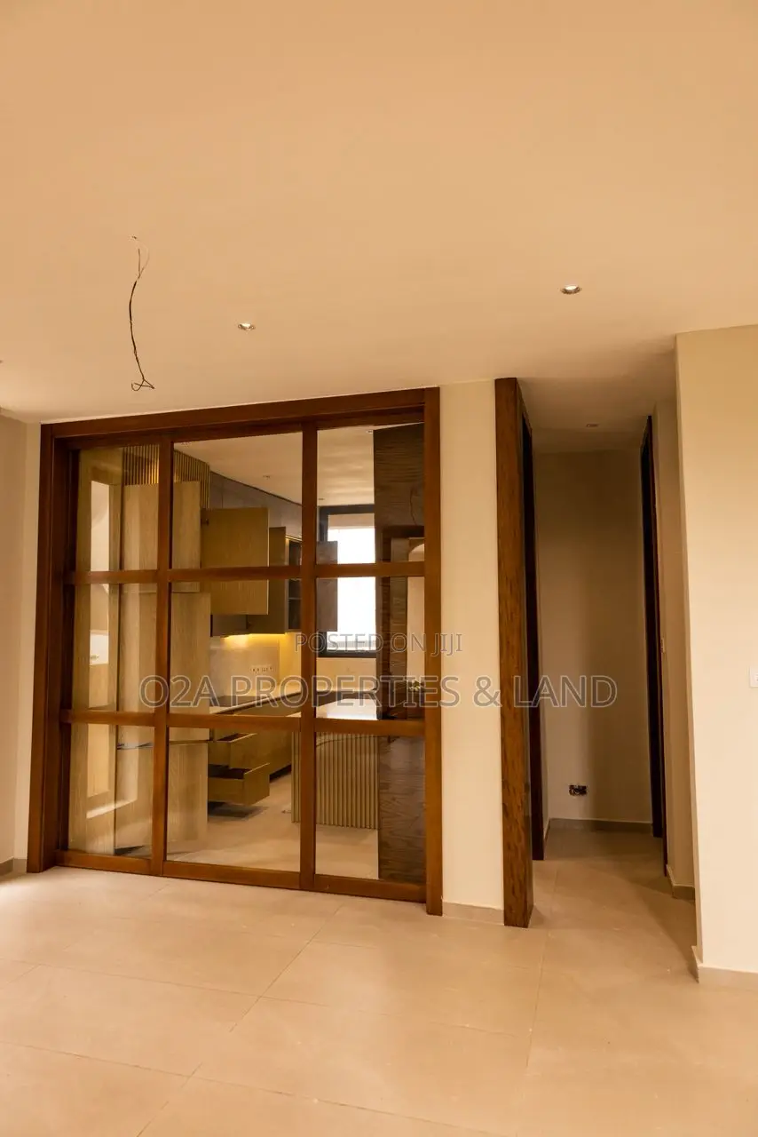 4bdrm House in East Legon, American House for sale in American House