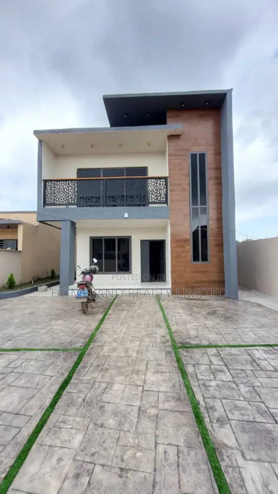 3bdrm Duplex in Kokrobite Beach Road, Ga South Municipal for sale in Ga South Municipal
