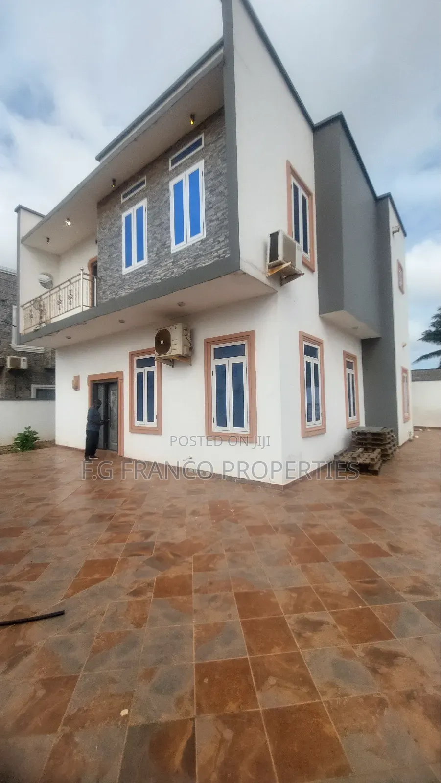 4bdrm House in Kg Franco Properties, Spintex for sale in Spintex