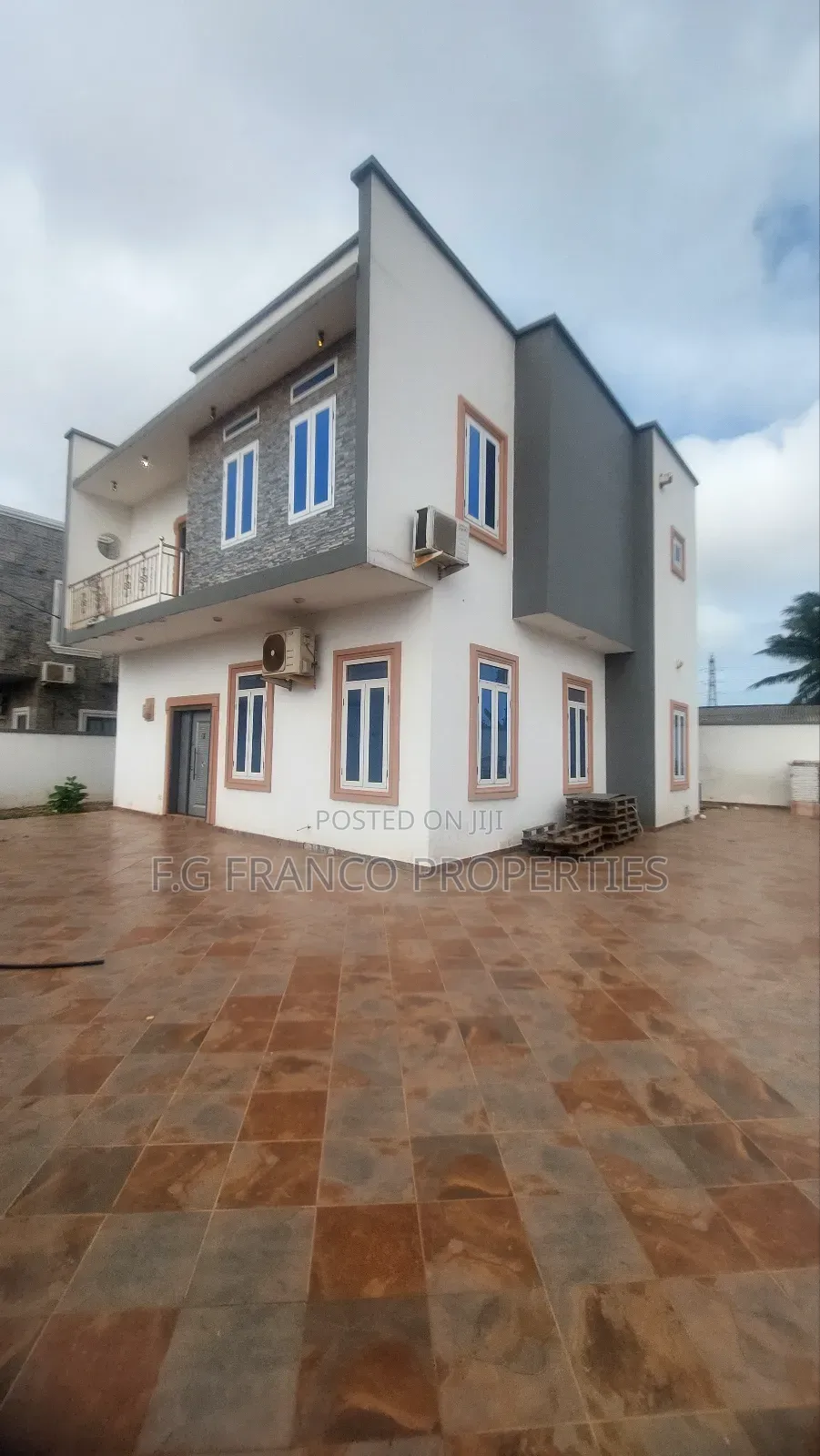 4bdrm House in Kg Franco Properties, Spintex for sale in Spintex