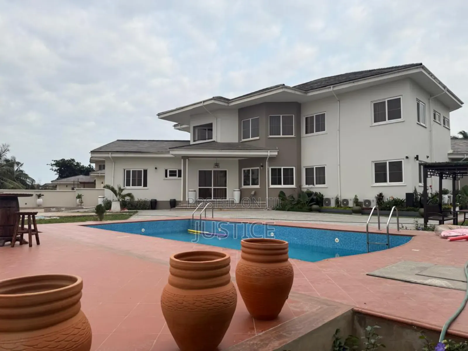 7bdrm Mansion in East Airport for rent in Airport Residential Area