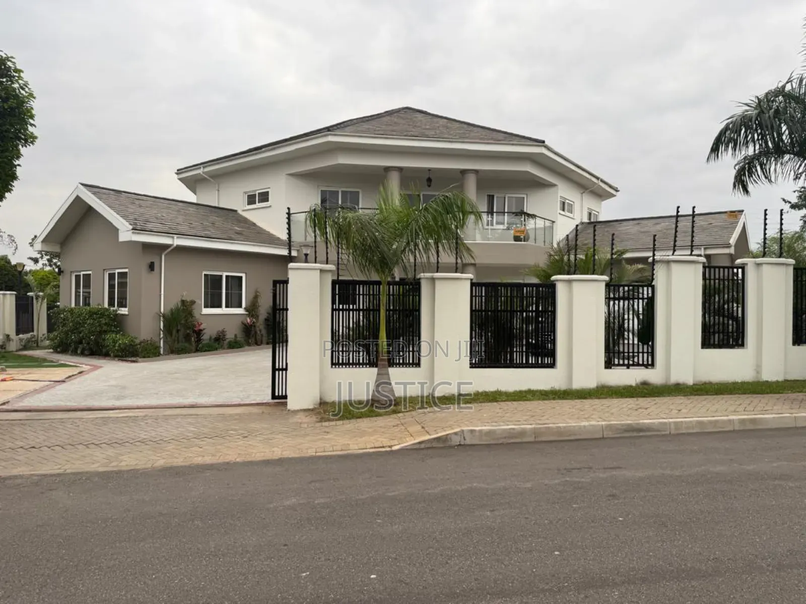 7bdrm Mansion in East Airport for rent in Airport Residential Area