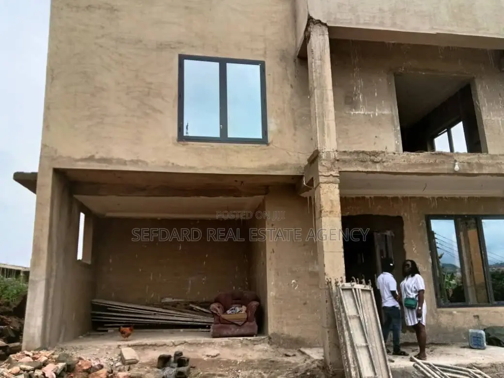 4bdrm Duplex in Kwabenya for sale in Kwabenya