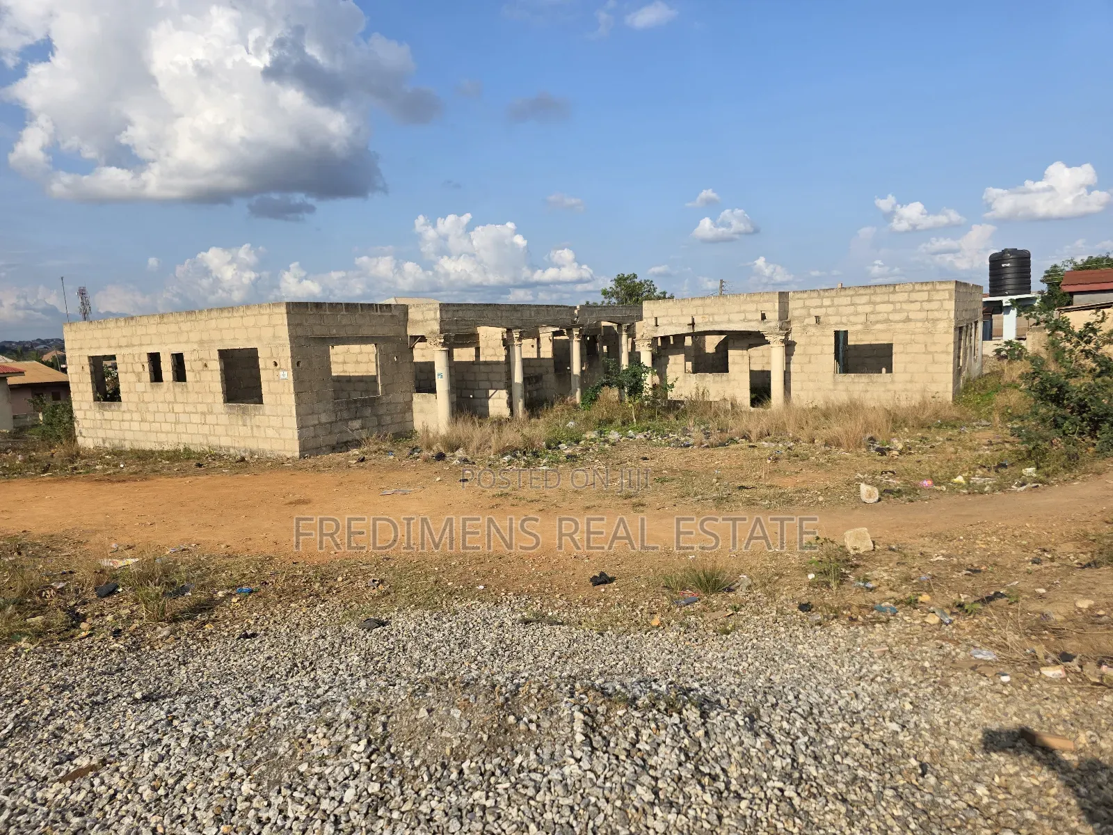 8bdrm Apartment in Fredimens Real, Kumasi Metropolitan for sale in Kumasi Metropolitan