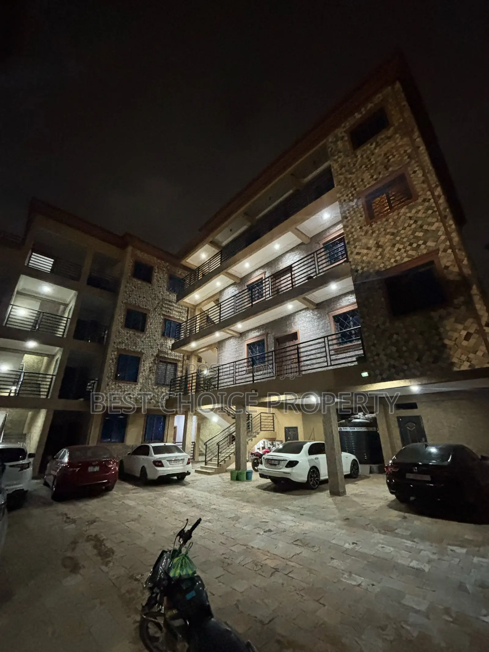 Ex Chamber and Hall Sc for Rent at Lakeside in Lake Side Estate