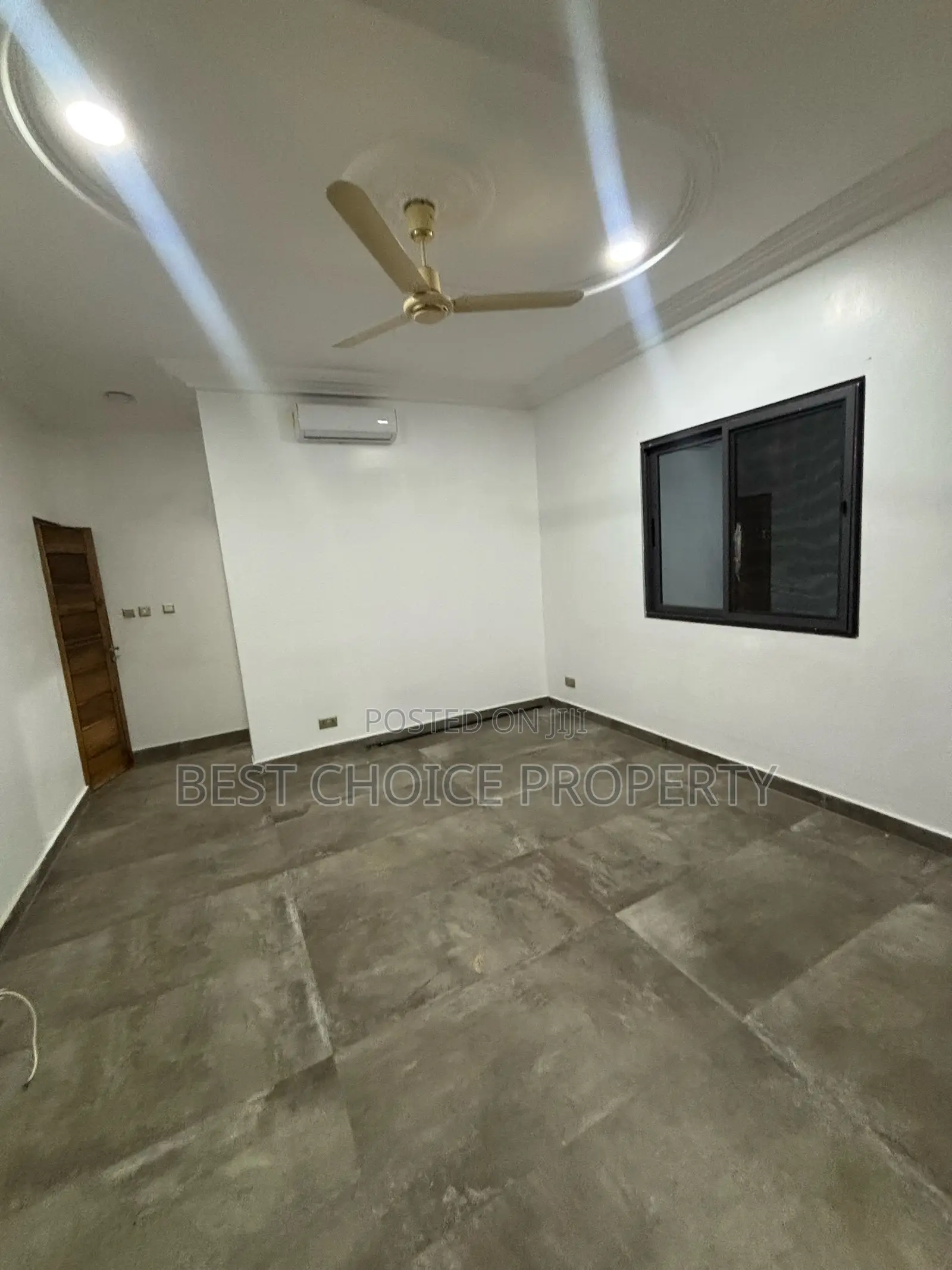 Ex Chamber and Hall Sc for Rent at Lakeside in Lake Side Estate