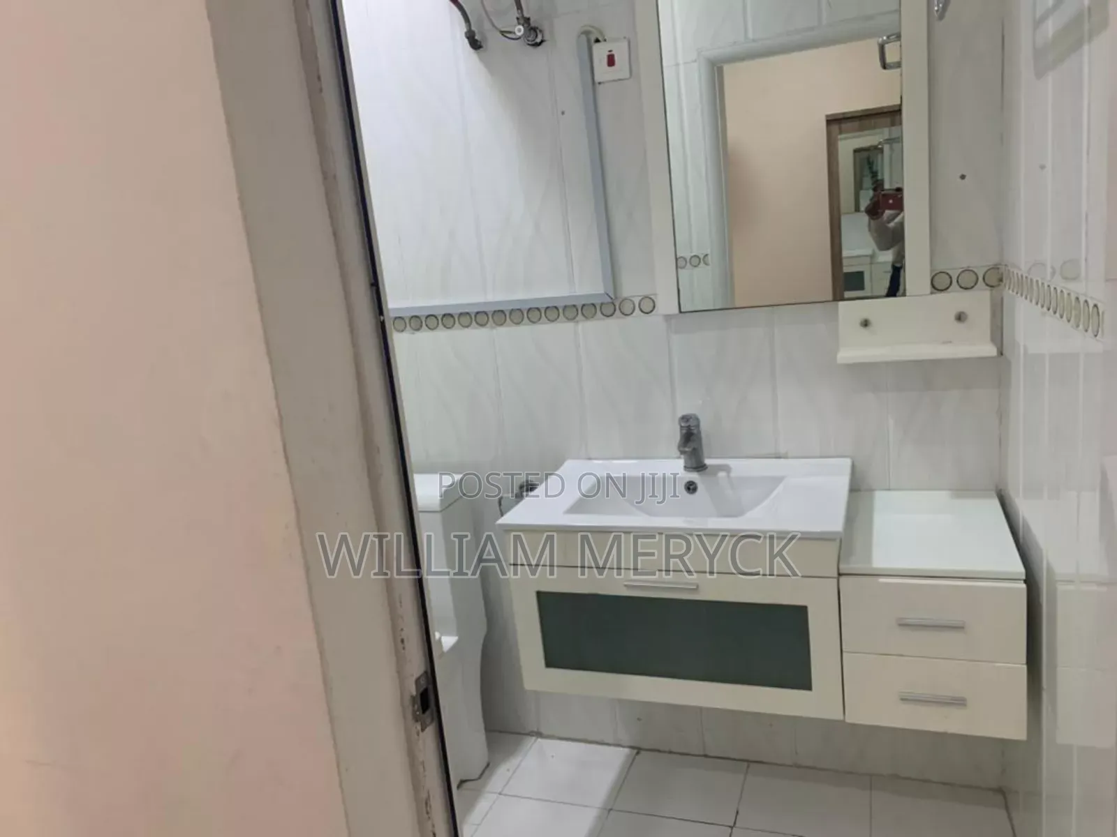3bdrm Apartment in Dzorwulu for rent in Dzorwulu
