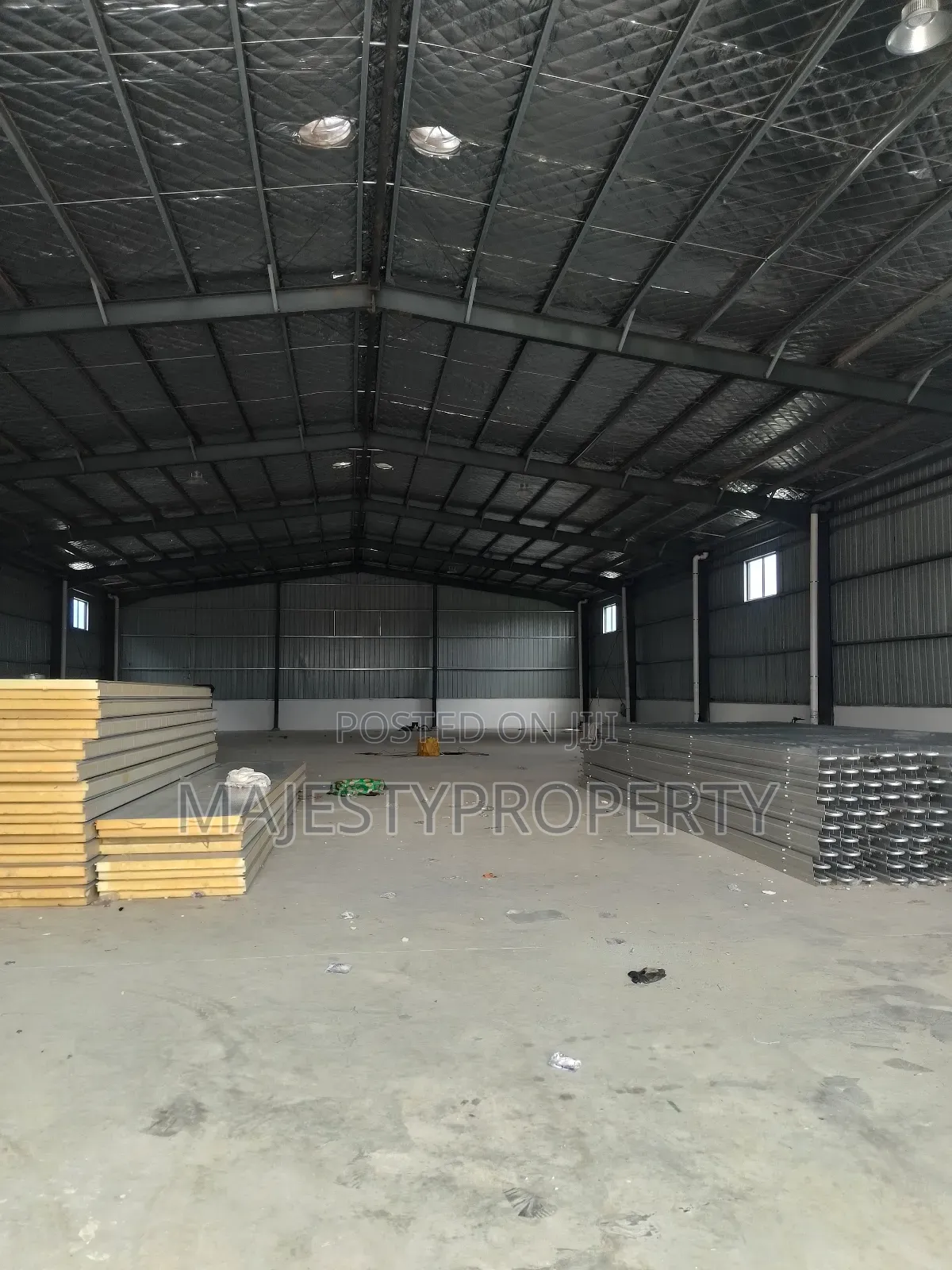 SQM 1000 Warehouse for Rent at Spintex in Spintex