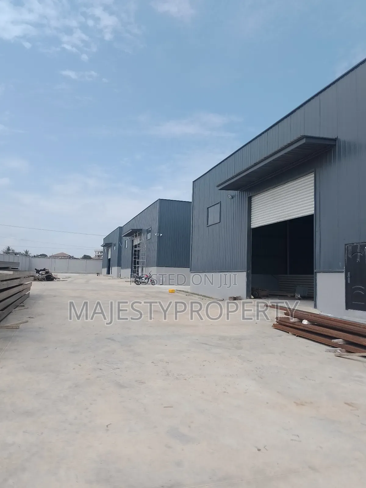 SQM 1000 Warehouse for Rent at Spintex in Spintex