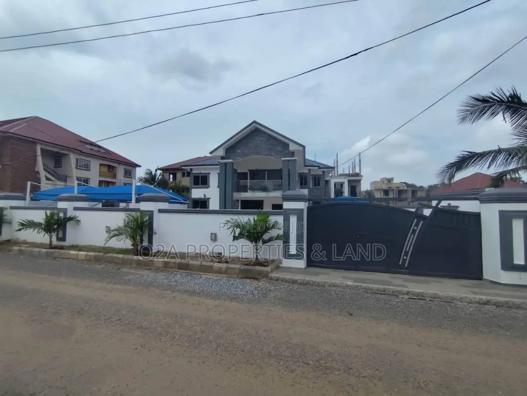 5bdrm House in East Legon, Bawaleshie for rent in Bawaleshie