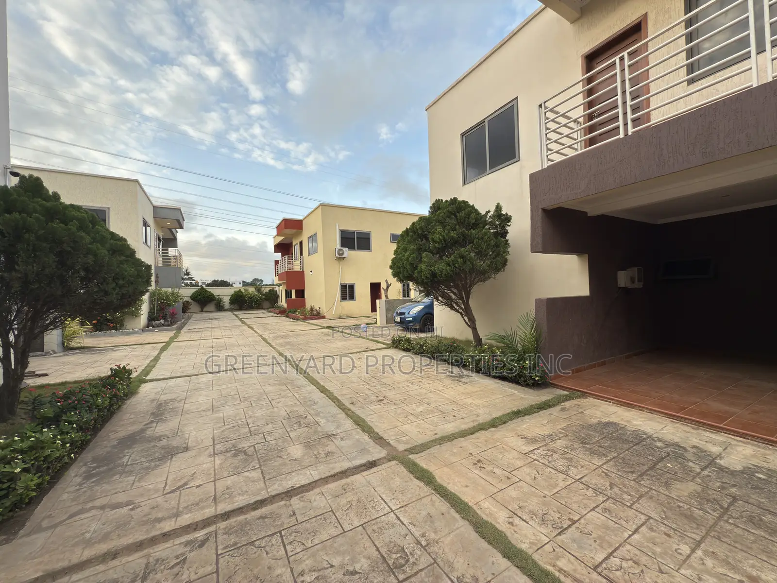 4bdrm Townhouse / Terrace in American House, East Legon for rent in East Legon