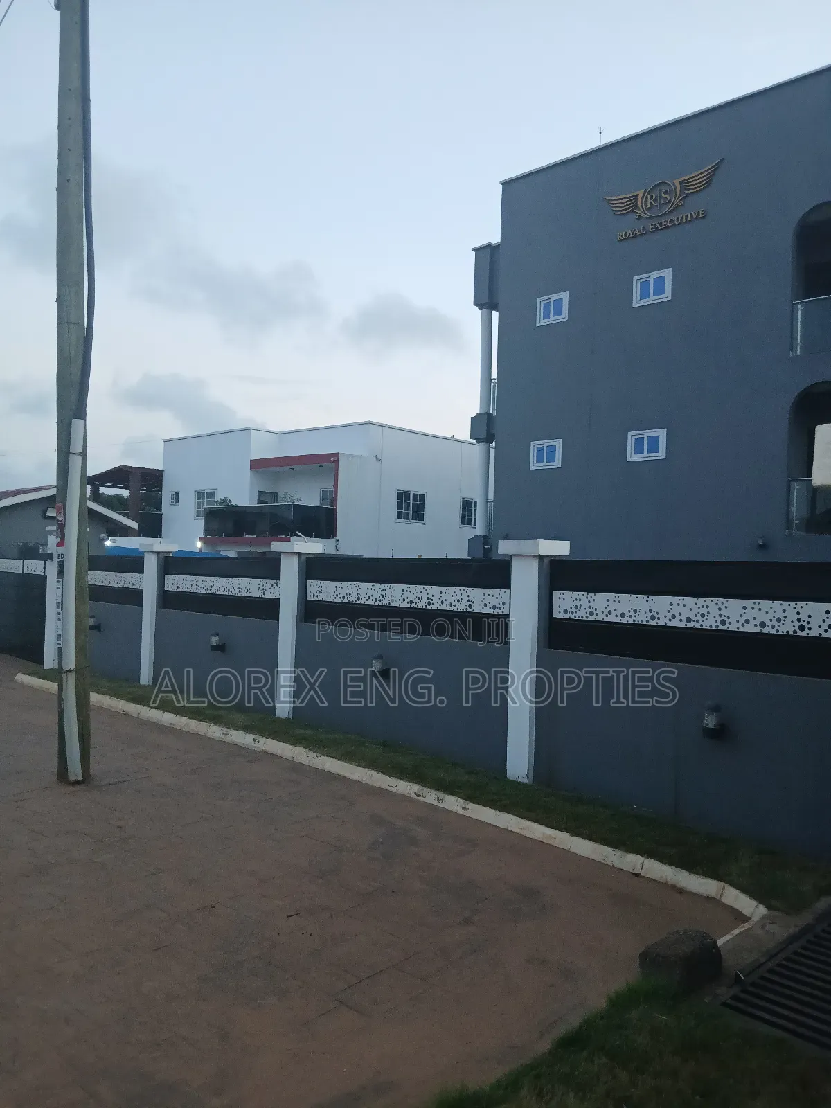2bdrm Apartment in $600, Oyarifa for rent in Oyarifa