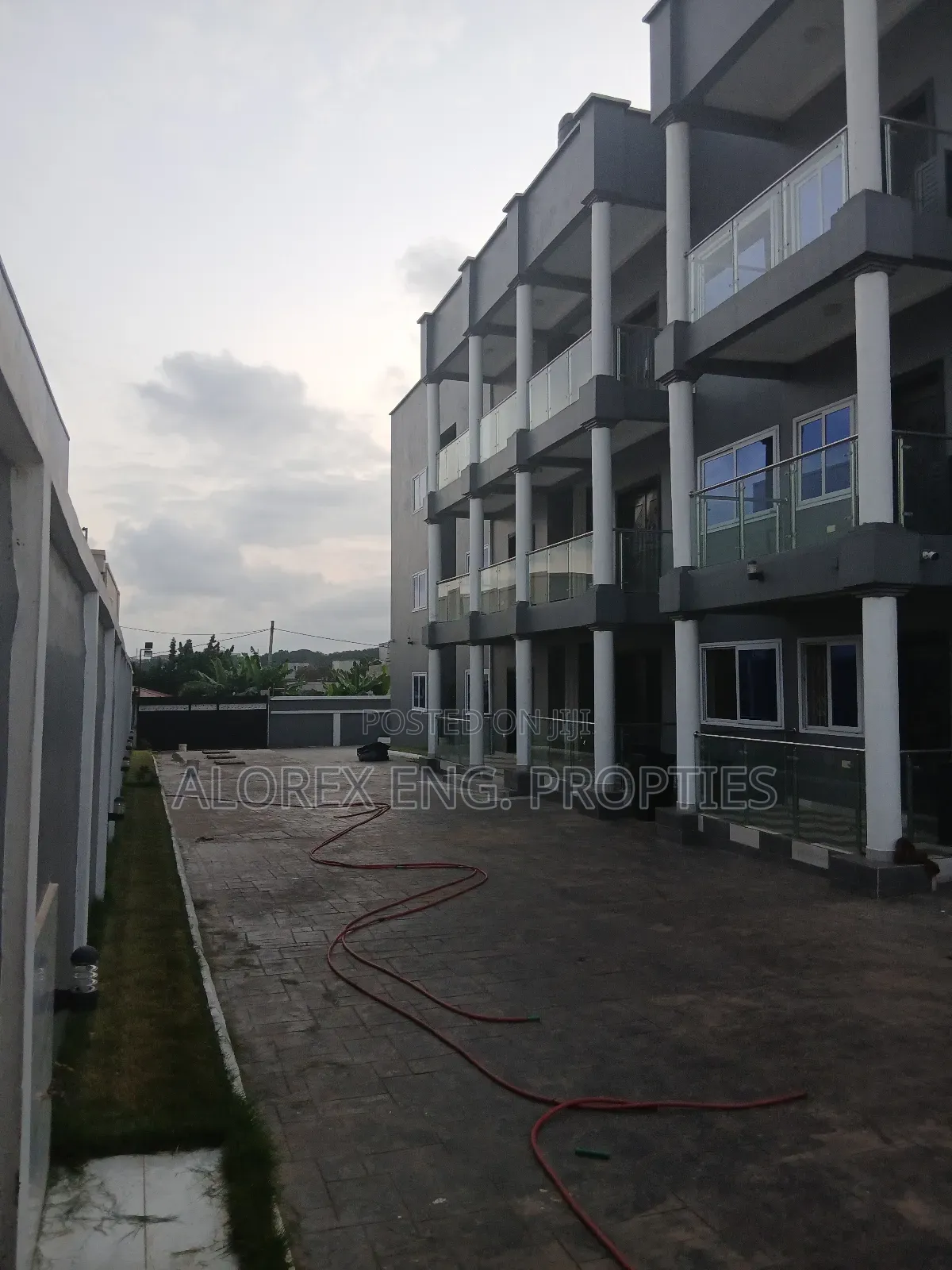 2bdrm Apartment in $600, Oyarifa for rent in Oyarifa