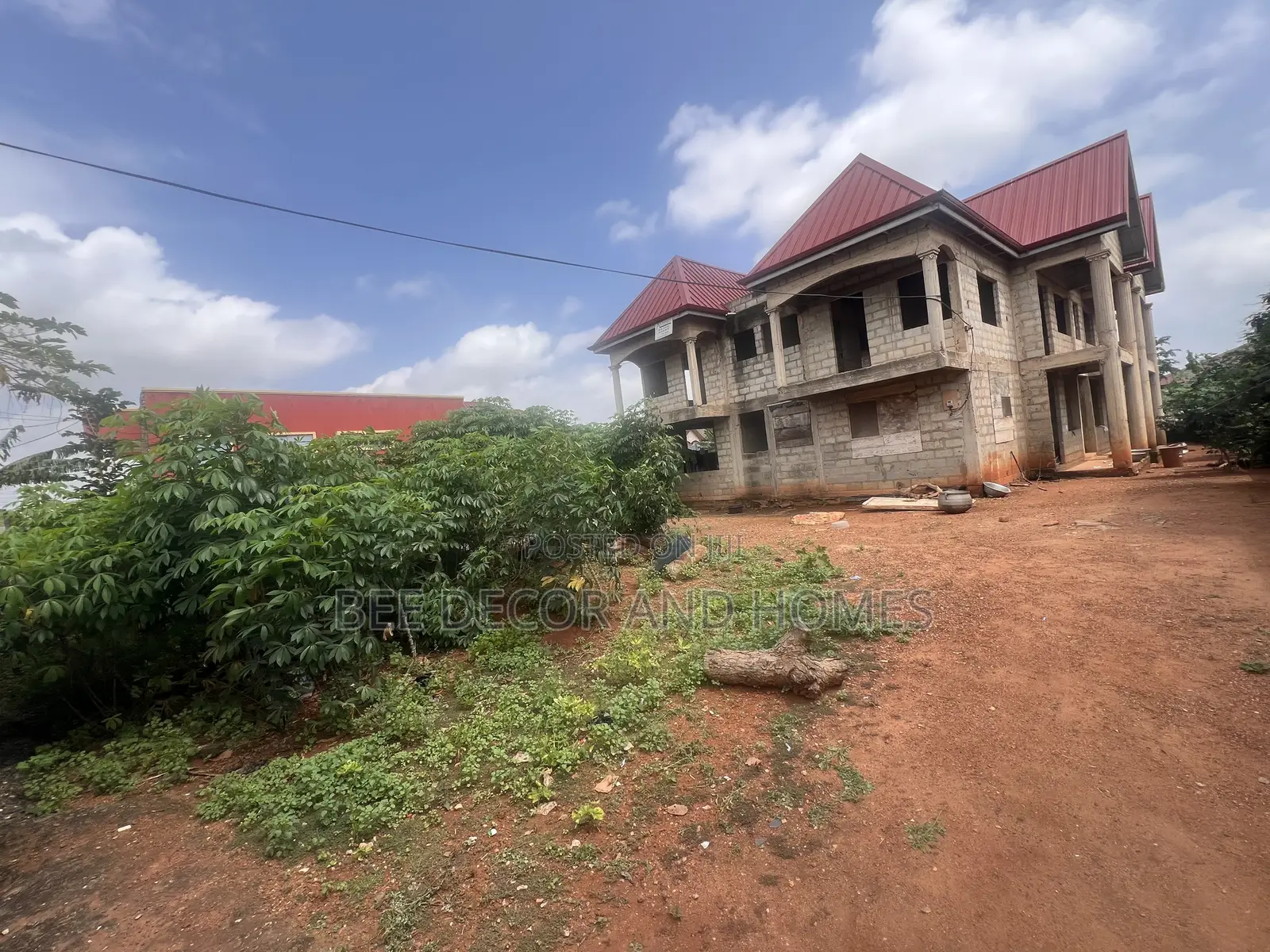 2bdrm Apartment in Bee Decor & Homes, Old Ashomang for sale in Old Ashomang