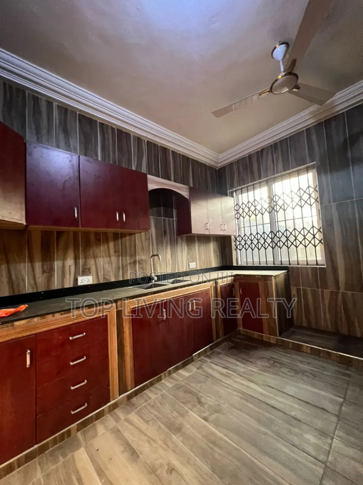 4bdrm House in Lakeside for rent in Lake Side Estate