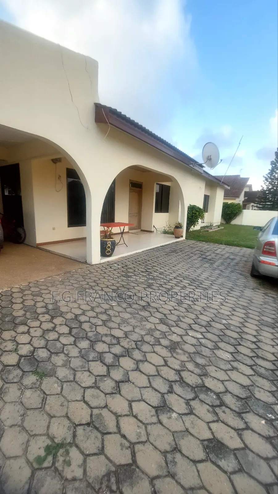 4bdrm House in Kg .Franco, Spintex for sale in Spintex