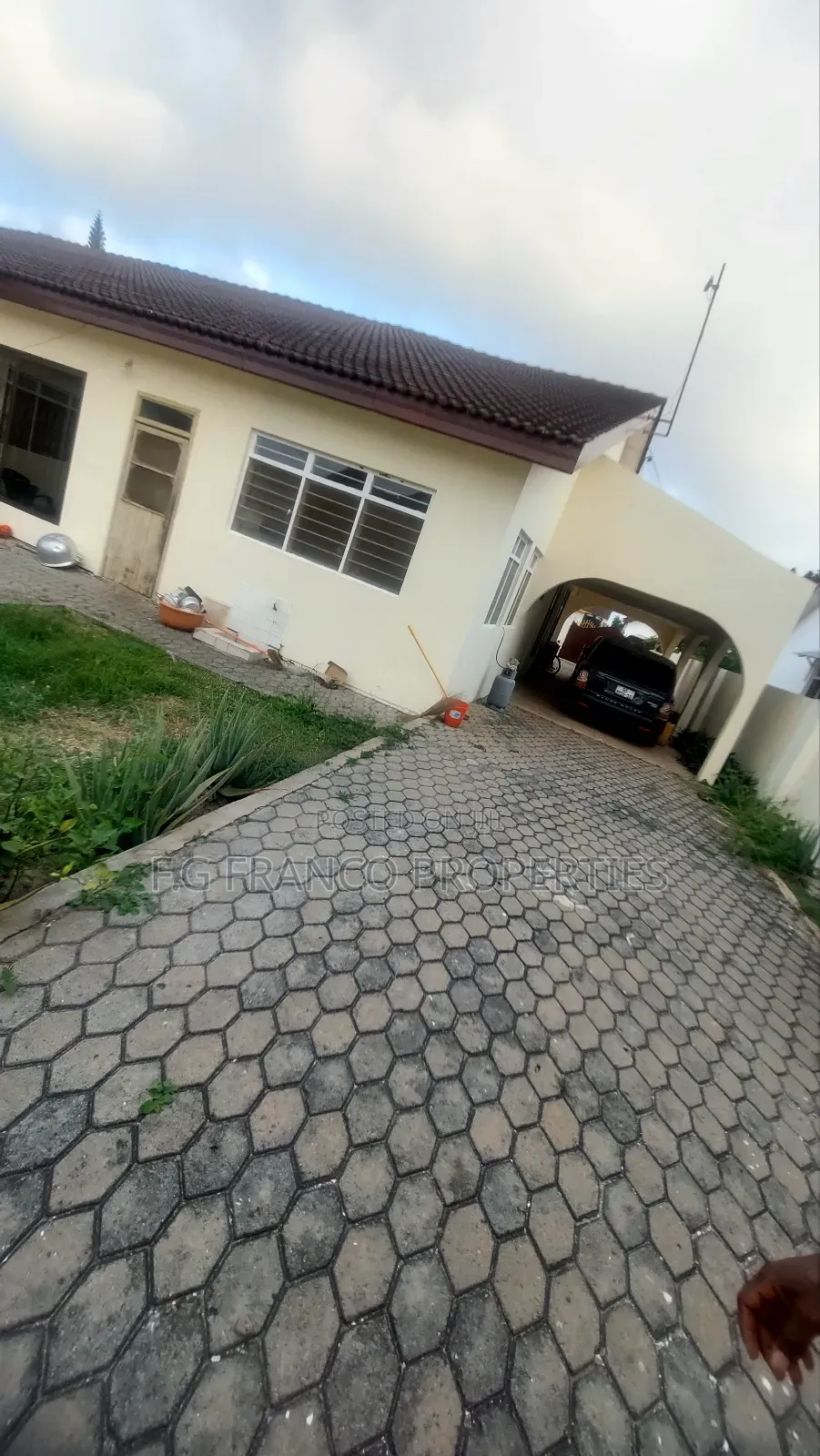 4bdrm House in Kg .Franco, Spintex for sale in Spintex