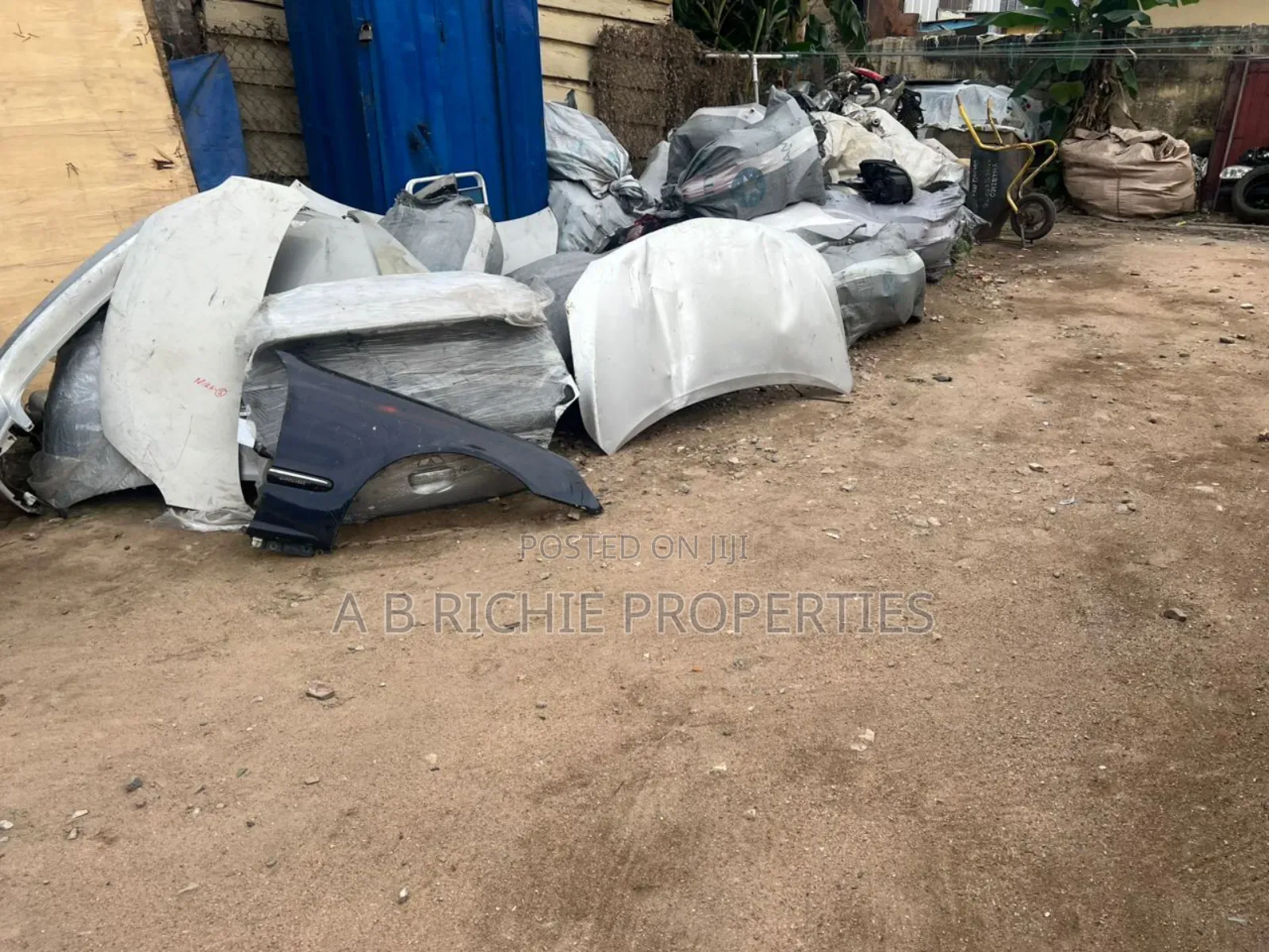 70x120 Commercial Free Hold For Sale in Kaneshie