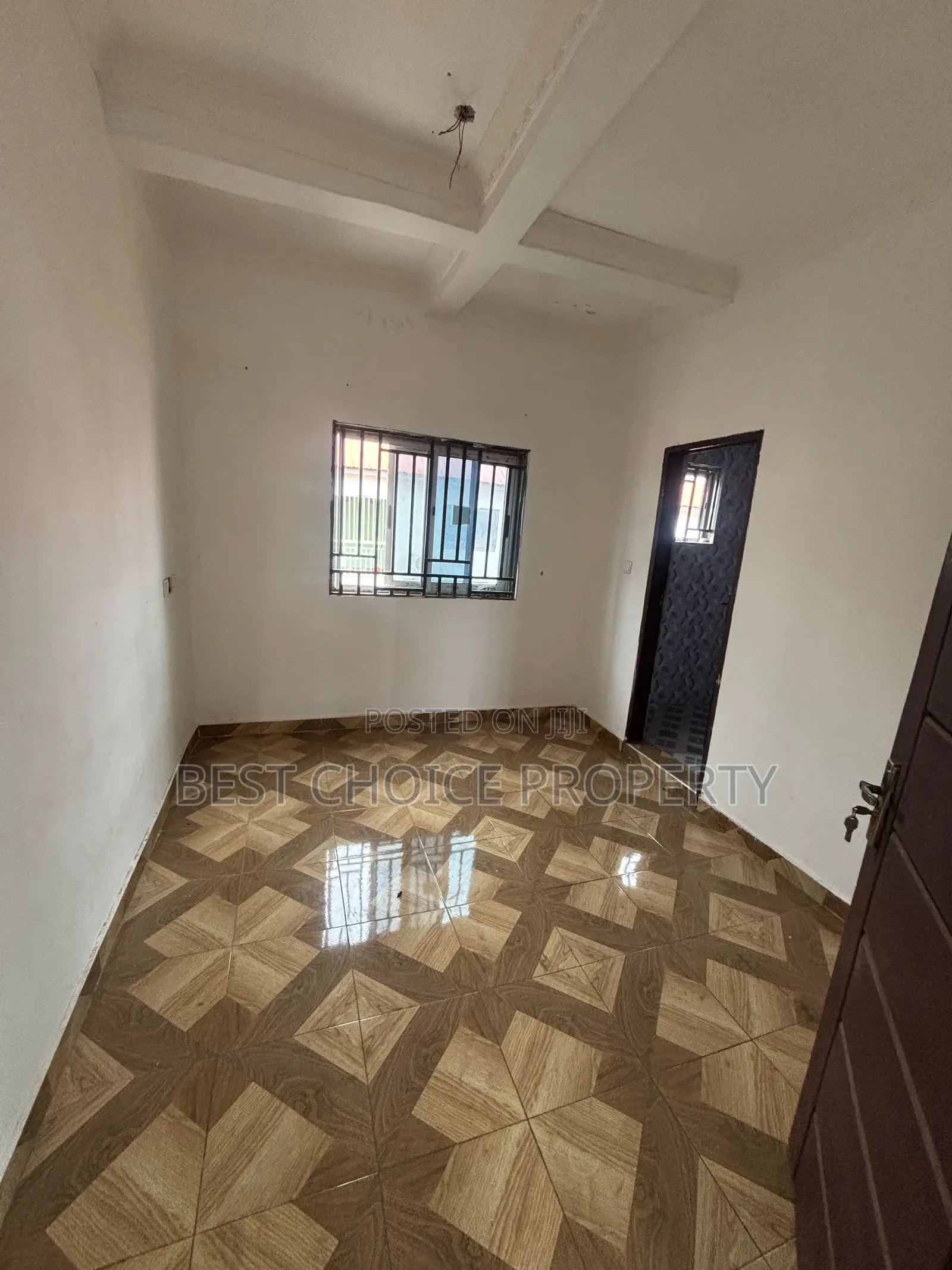 Chamber and Hall Sc in New Legon