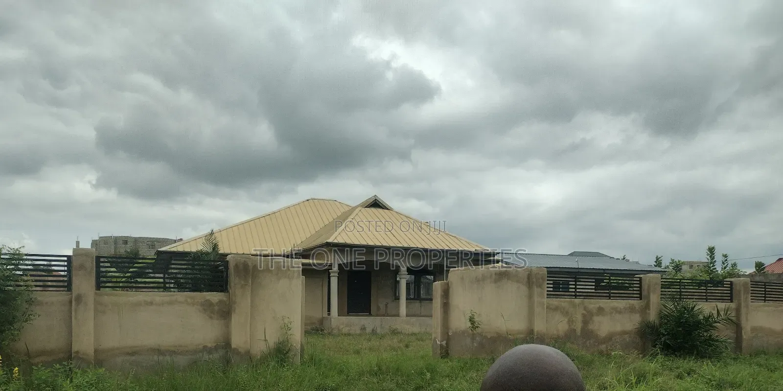5bdrm House in Amasaman for sale in Amasaman