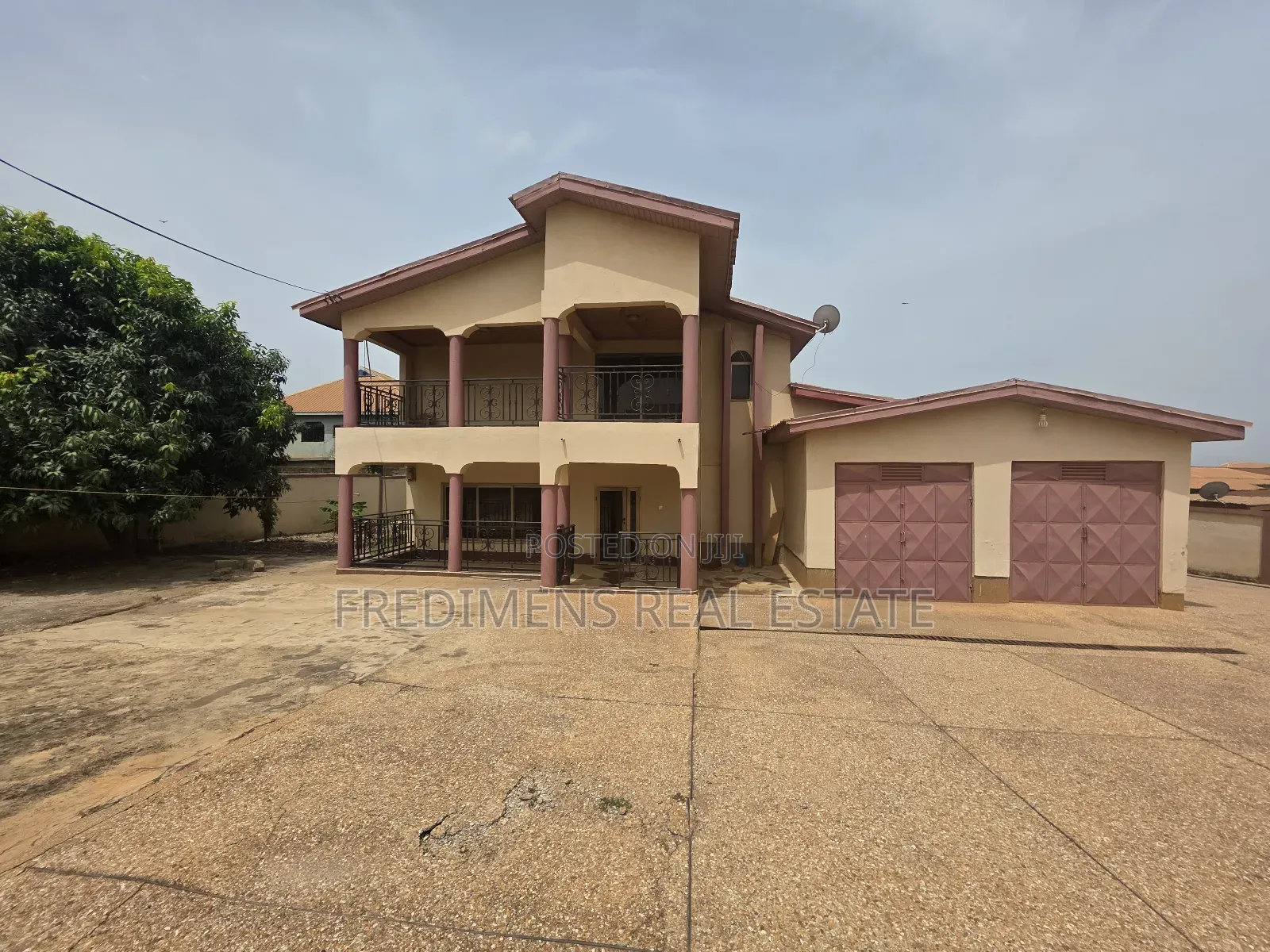 5bdrm House in Fredimens Real, Kumasi Metropolitan for sale in Kumasi Metropolitan