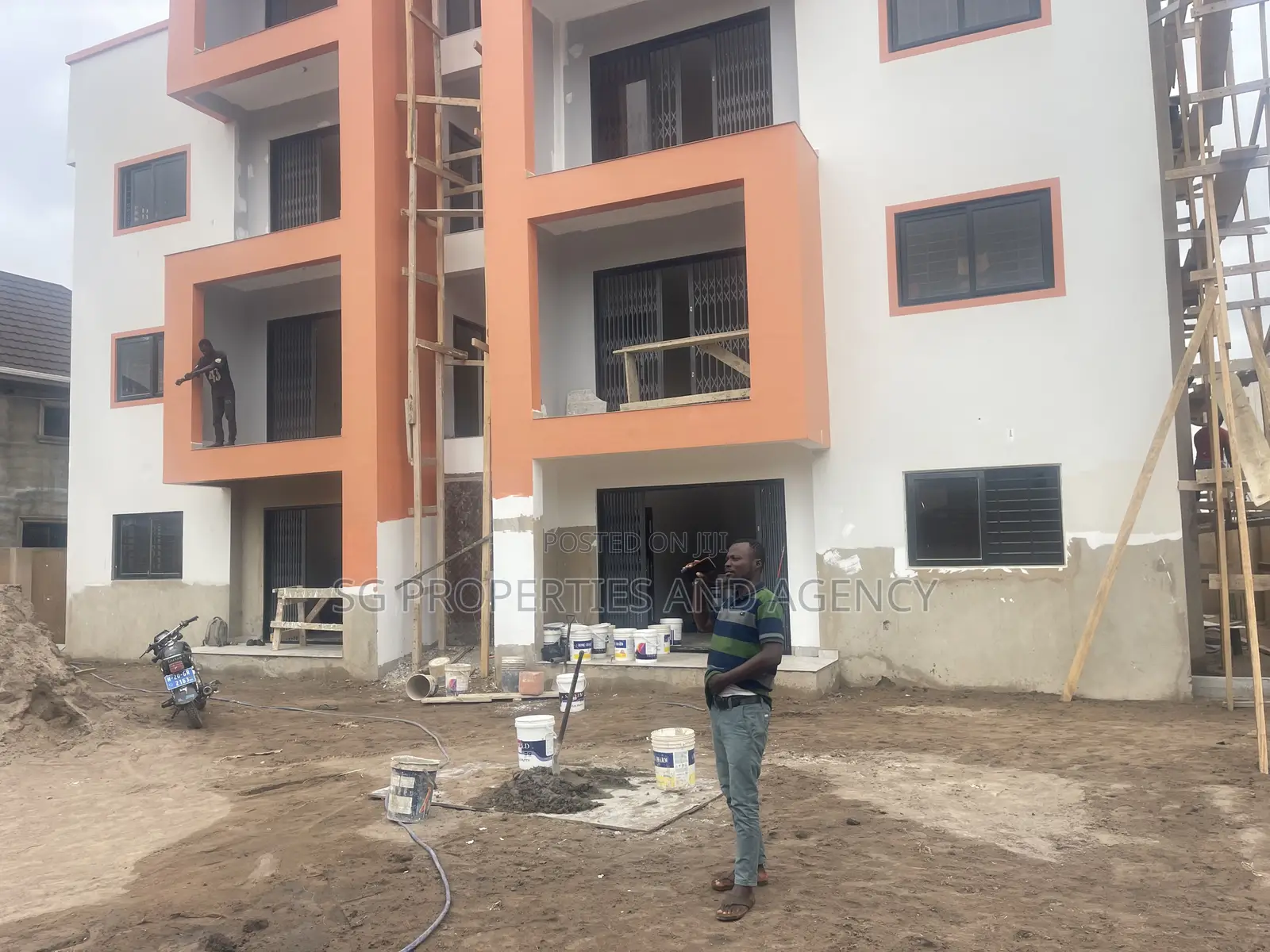 2bdrm Apartment in Lashibi, Sakumono for rent in Sakumono