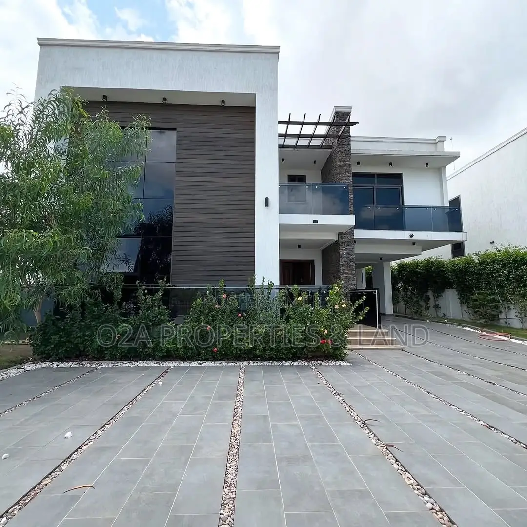 4bdrm House in East Legon, Otano for sale in Otano