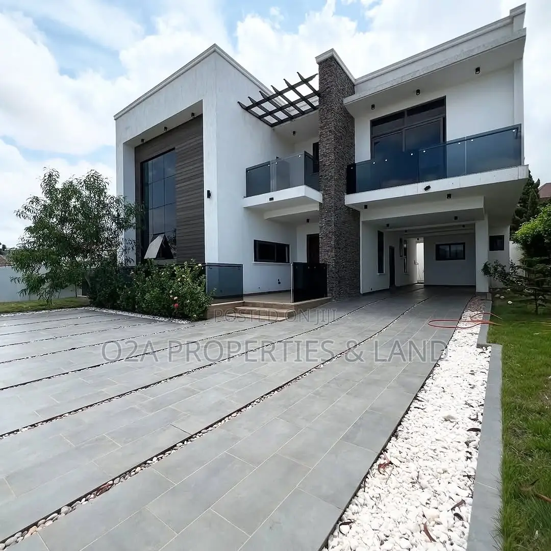 4bdrm House in East Legon, Otano for sale in Otano