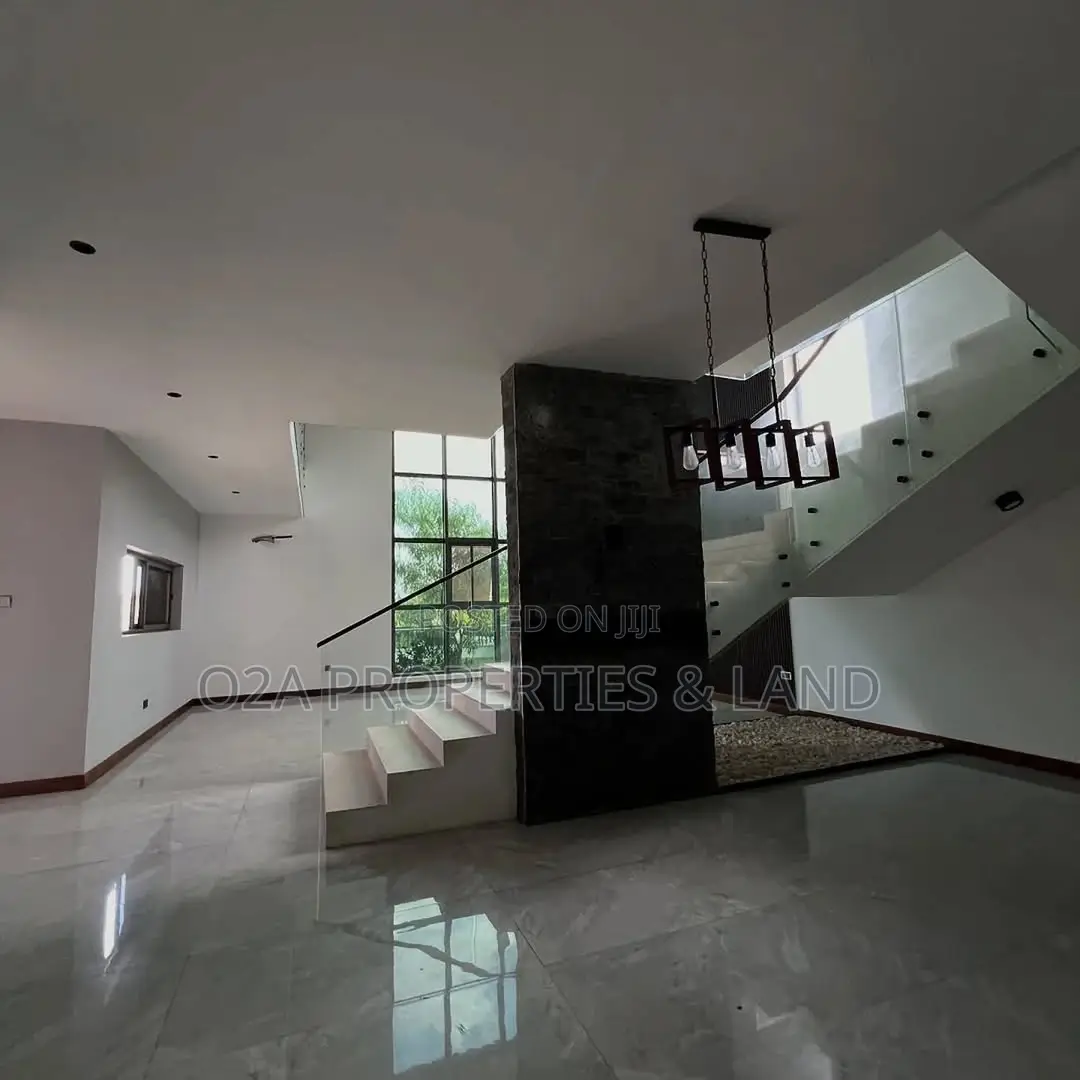 4bdrm House in East Legon, Otano for sale in Otano