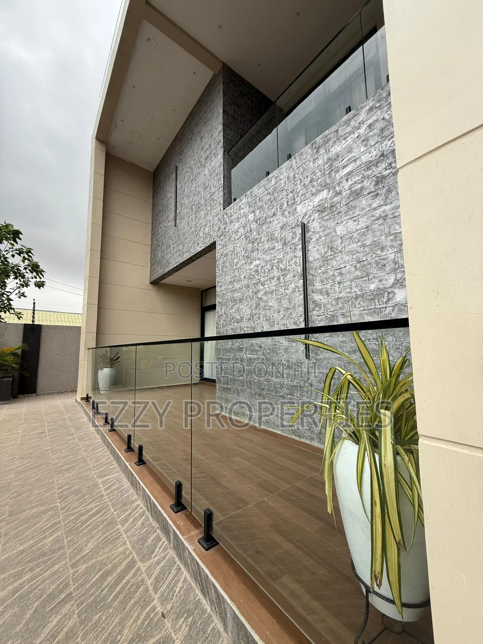 Furnished 2bdrm Apartment in East Legon for rent in East Legon