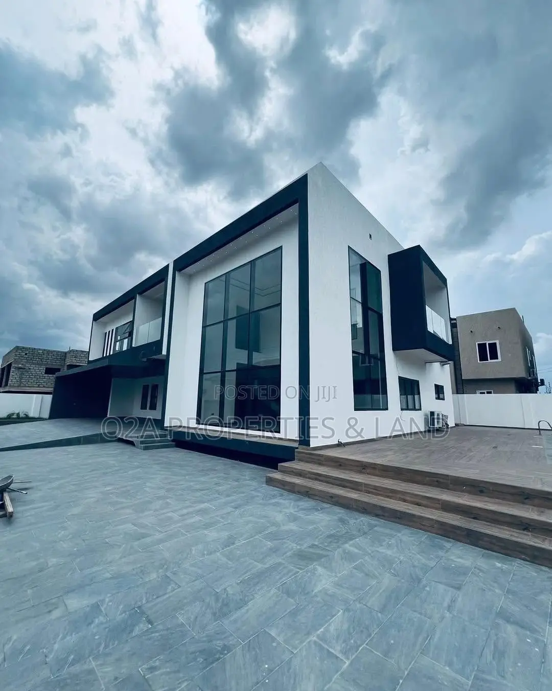 4bdrm House in Lakeside Estate for sale in Lake Side Estate