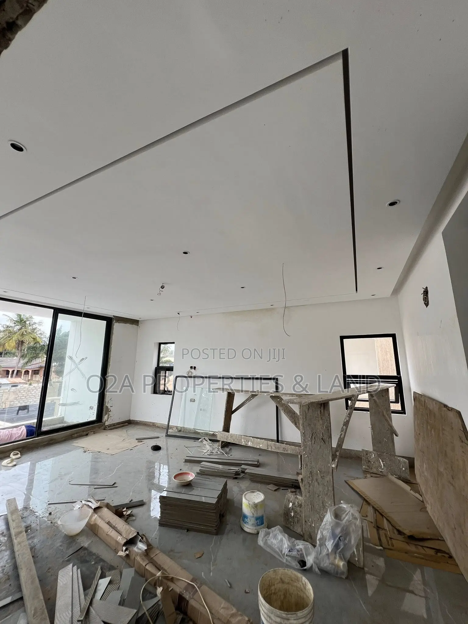 5bdrm House in Ashaley Botwe, Lake Side Estate for sale in Lake Side Estate