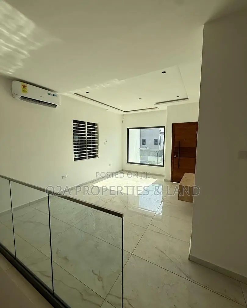 4bdrm House in Lakeside Estate for sale in Lake Side Estate