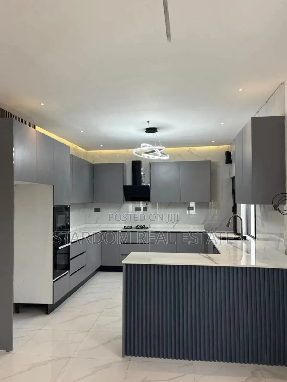 3bdrm Duplex in Lakeside Estate for sale in Lake Side Estate