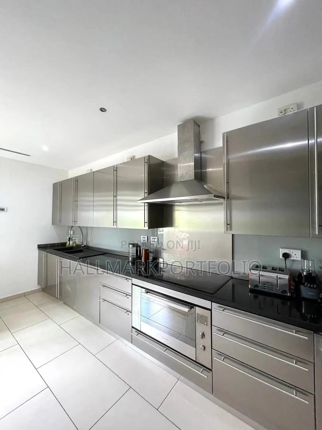 Furnished 3bdrm Apartment in Villagio, Airport Residential Area in Airport Residential Area