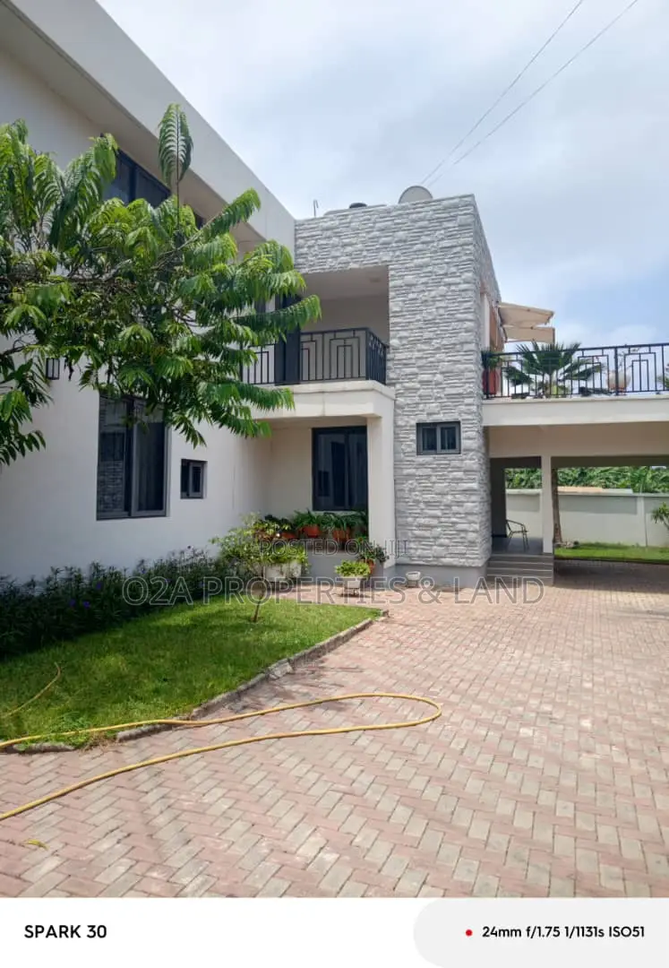 4bdrm House in Abelemkpe, Lincoln School Area for rent in Lincoln School Area