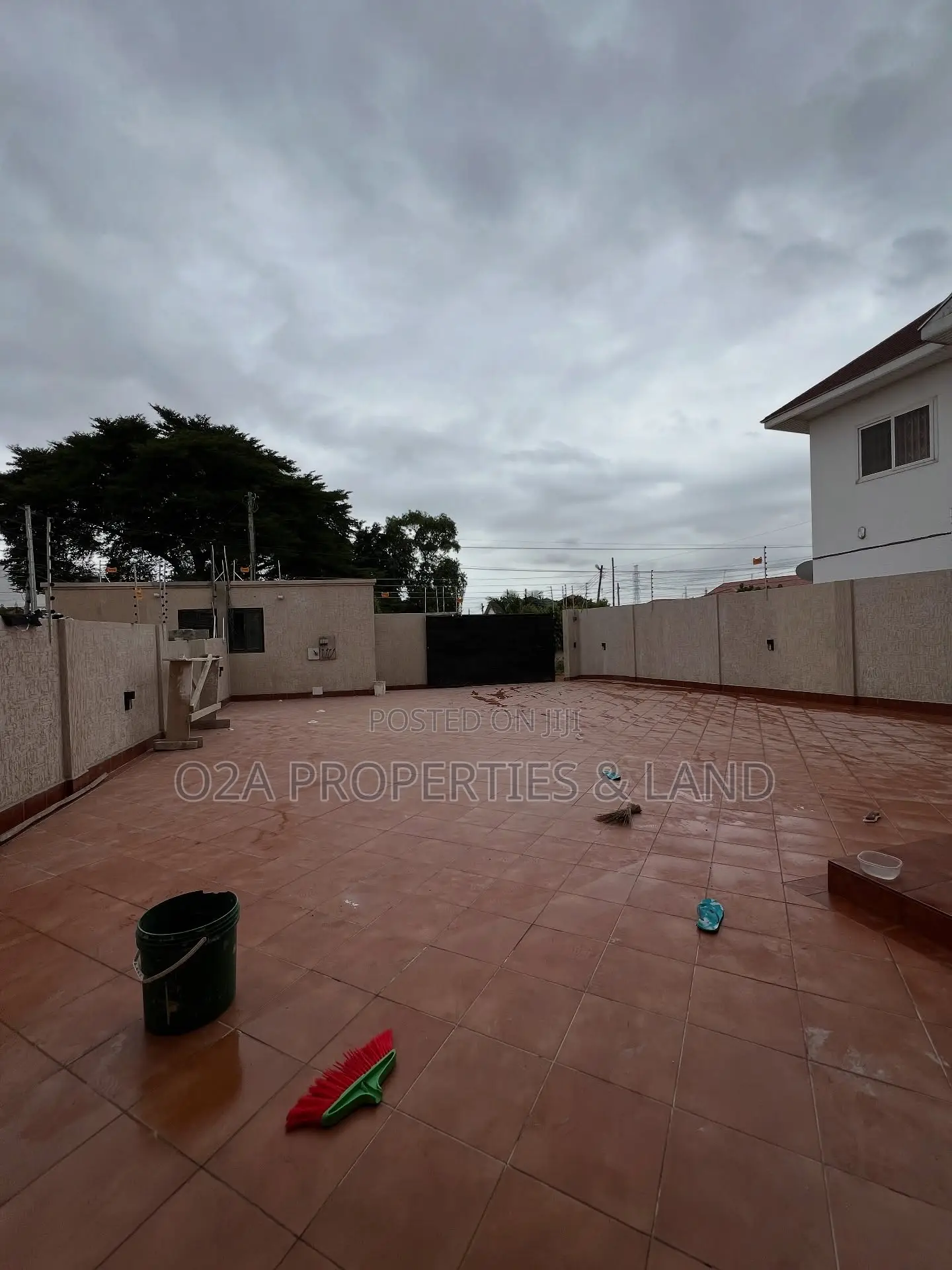 Furnished 4bdrm House in Adjiringanor, Ability for sale in Ability