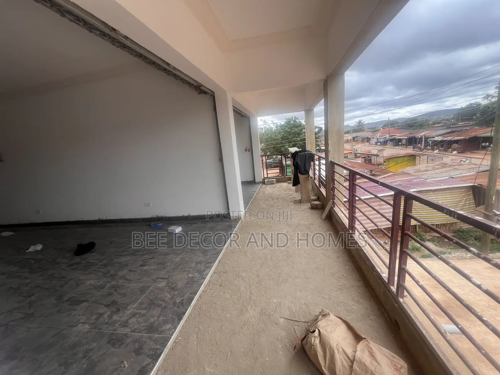 Shop at Teiman Station for Rent in Oyarifa