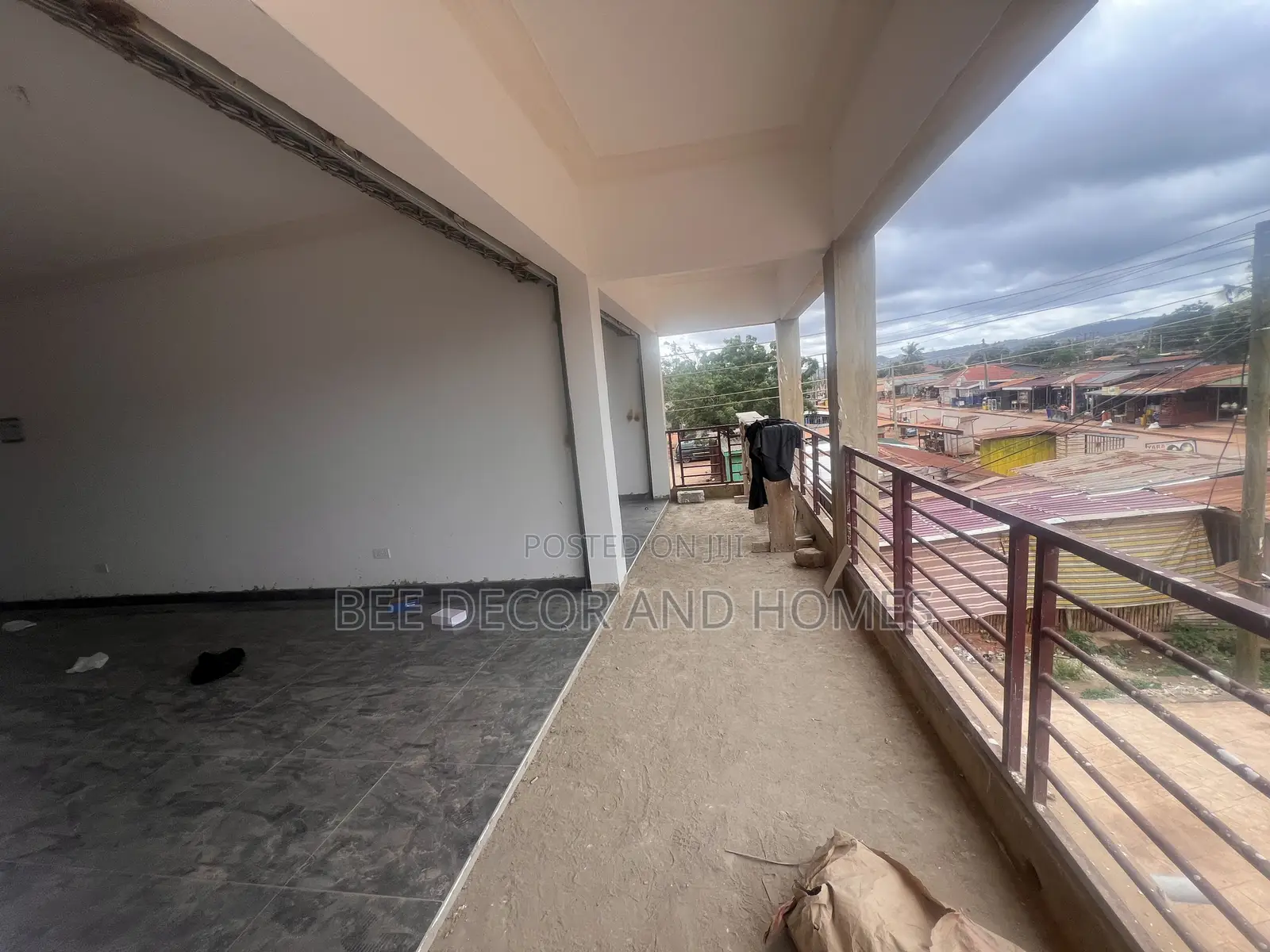 Shop at Teiman Station for Rent in Oyarifa