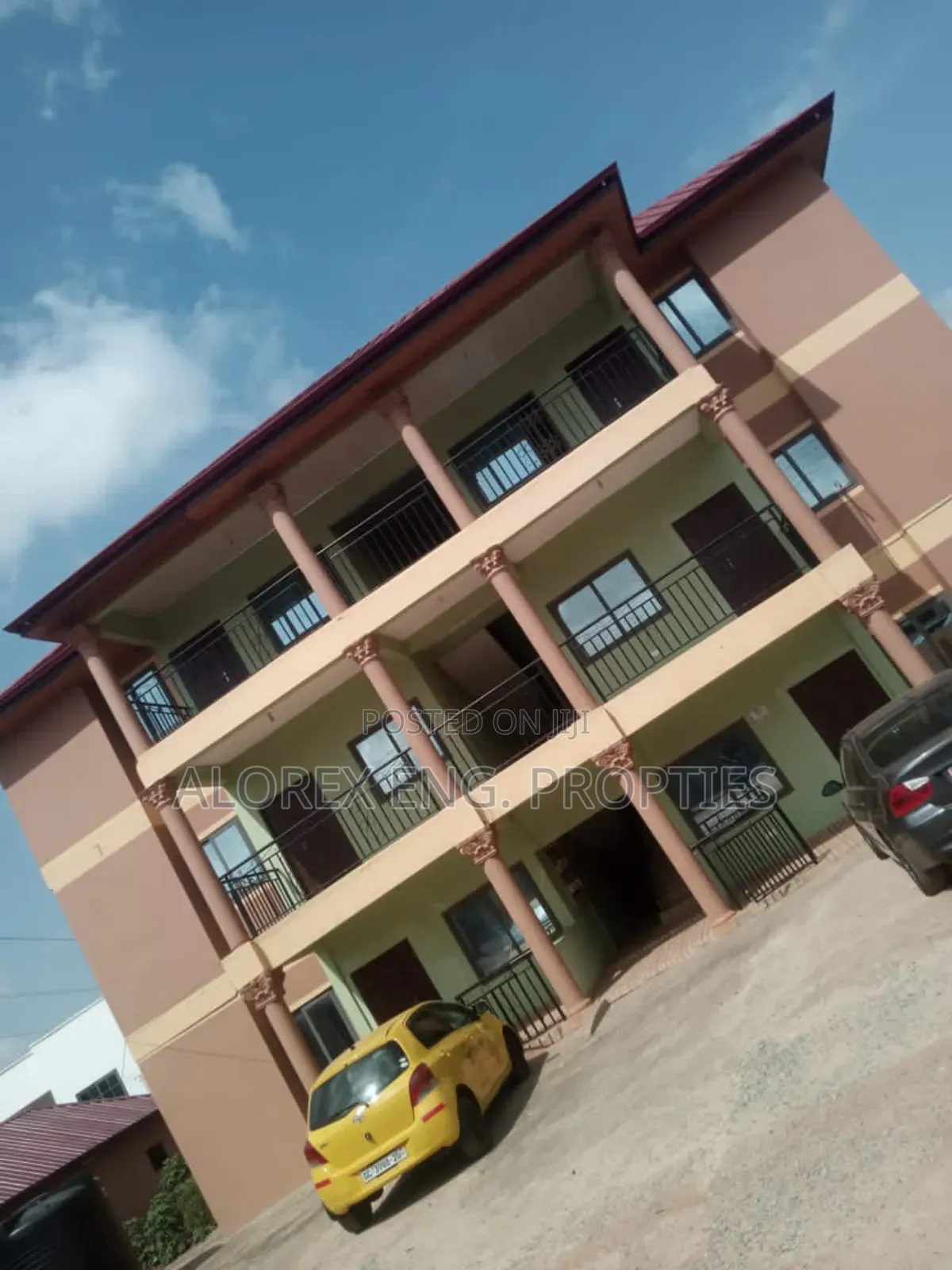 2bdrm Apartment in Amanfro, Adenta for rent in Adenta