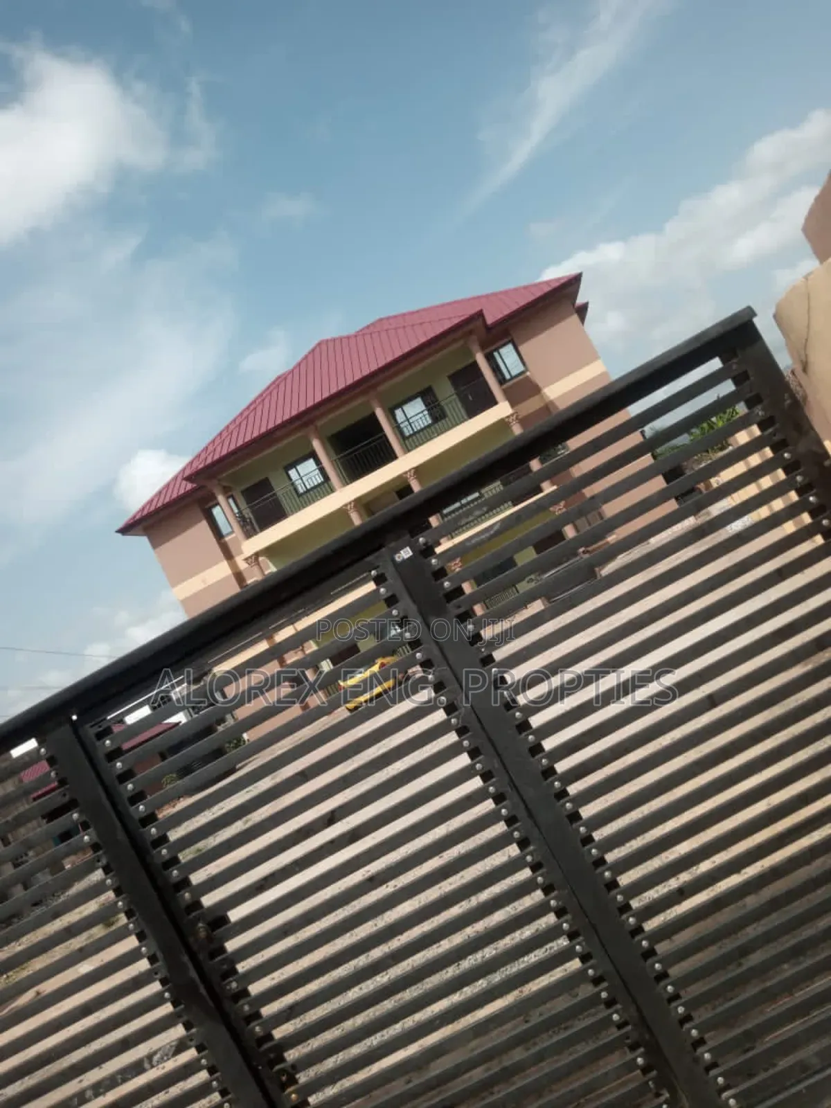 2bdrm Apartment in Amanfro, Adenta for rent in Adenta