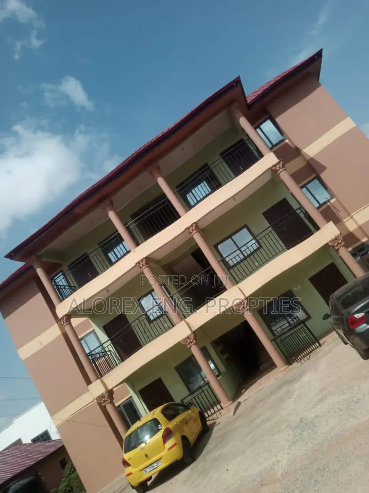 2bdrm Apartment in Amanfro, Adenta for rent in Adenta