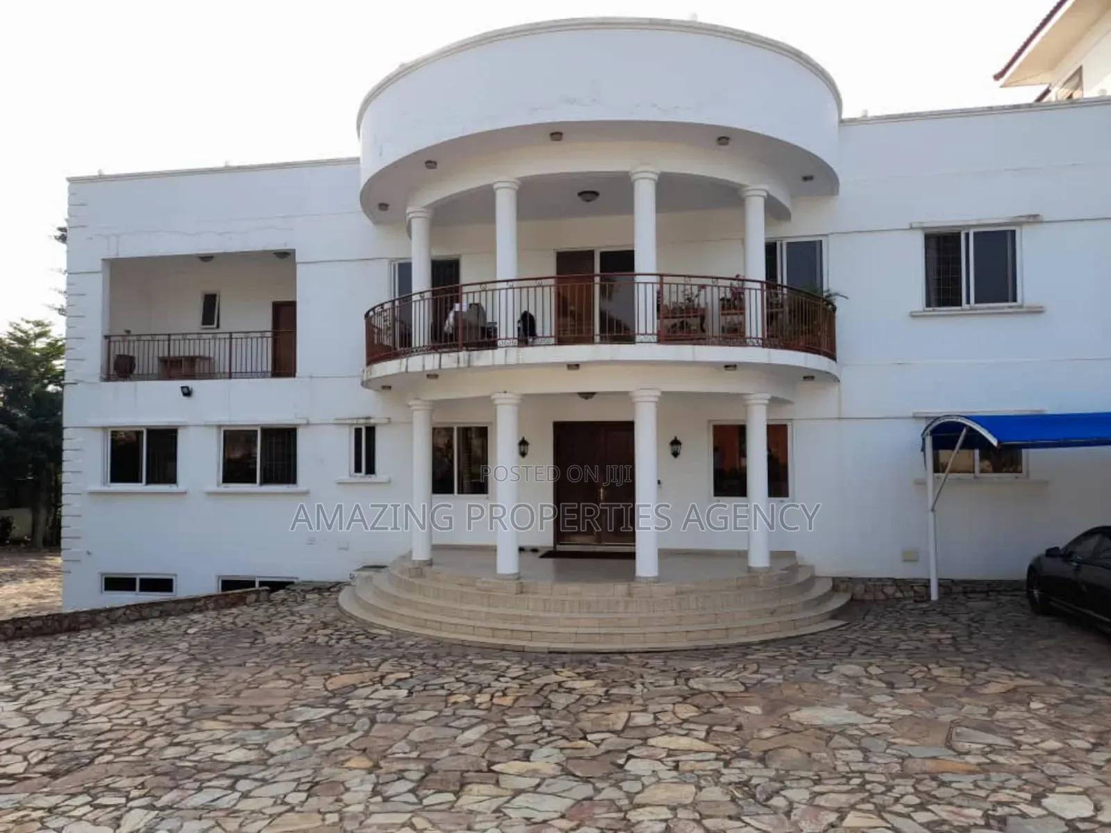 5bdrm House in Aburi for sale in Aburi