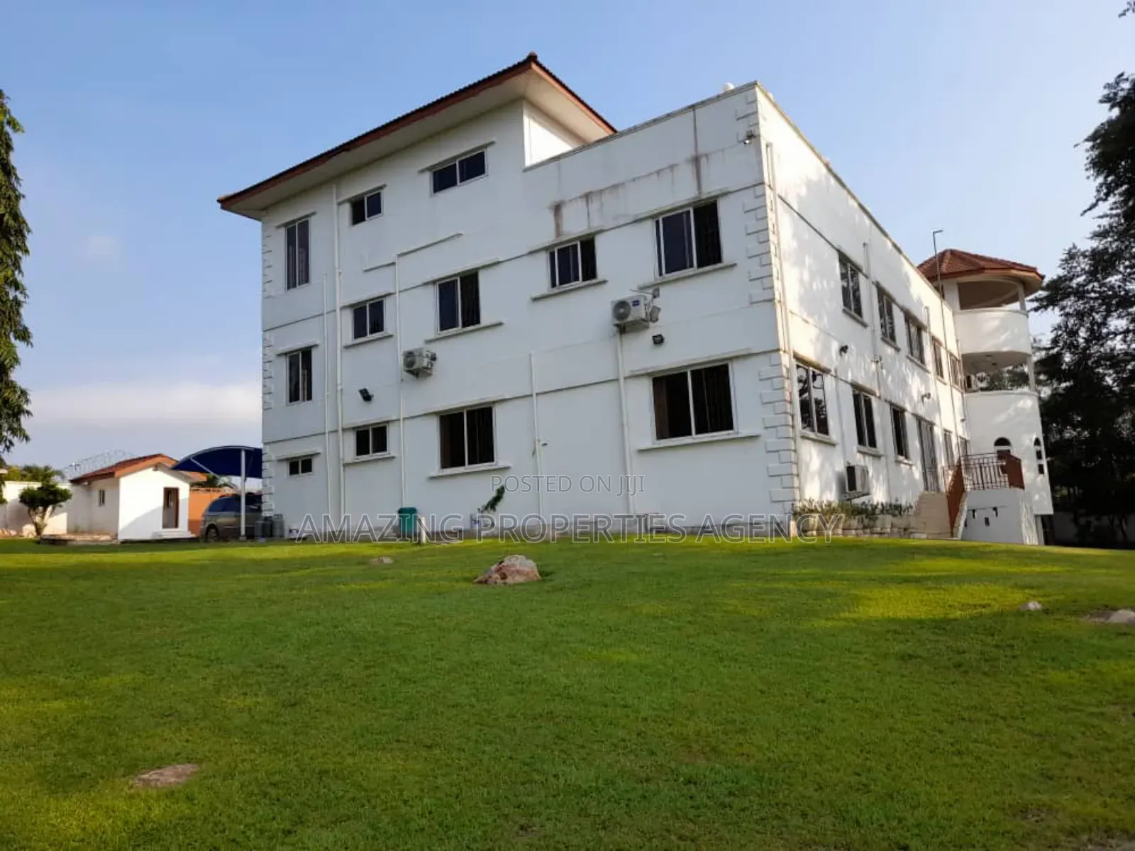 5bdrm House in Aburi for sale in Aburi