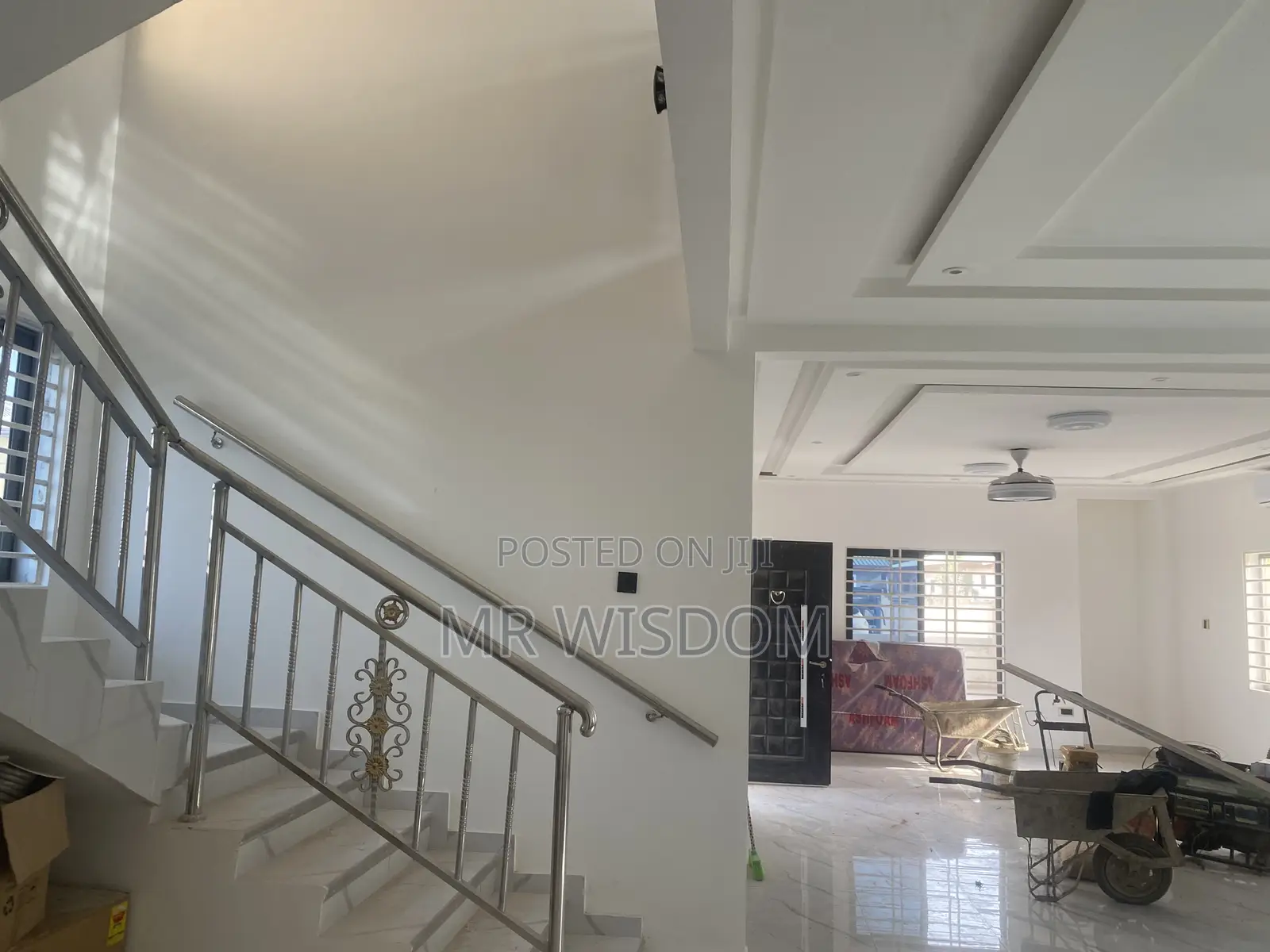 4bdrm Duplex in Lakeside Estate, Ashaley Botwe for sale in Ashaley Botwe